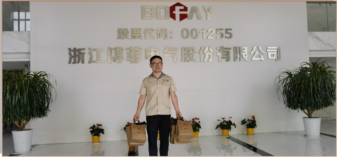 月圆中秋，情满ylzzcom永利总站 ——中秋月饼福利温暖送达